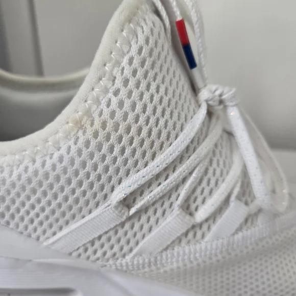 Nike Air Max 90 EZ Men's White/Metallic Silver Sneakers w/ Red & Blue Bottom - Picture 8 of 10